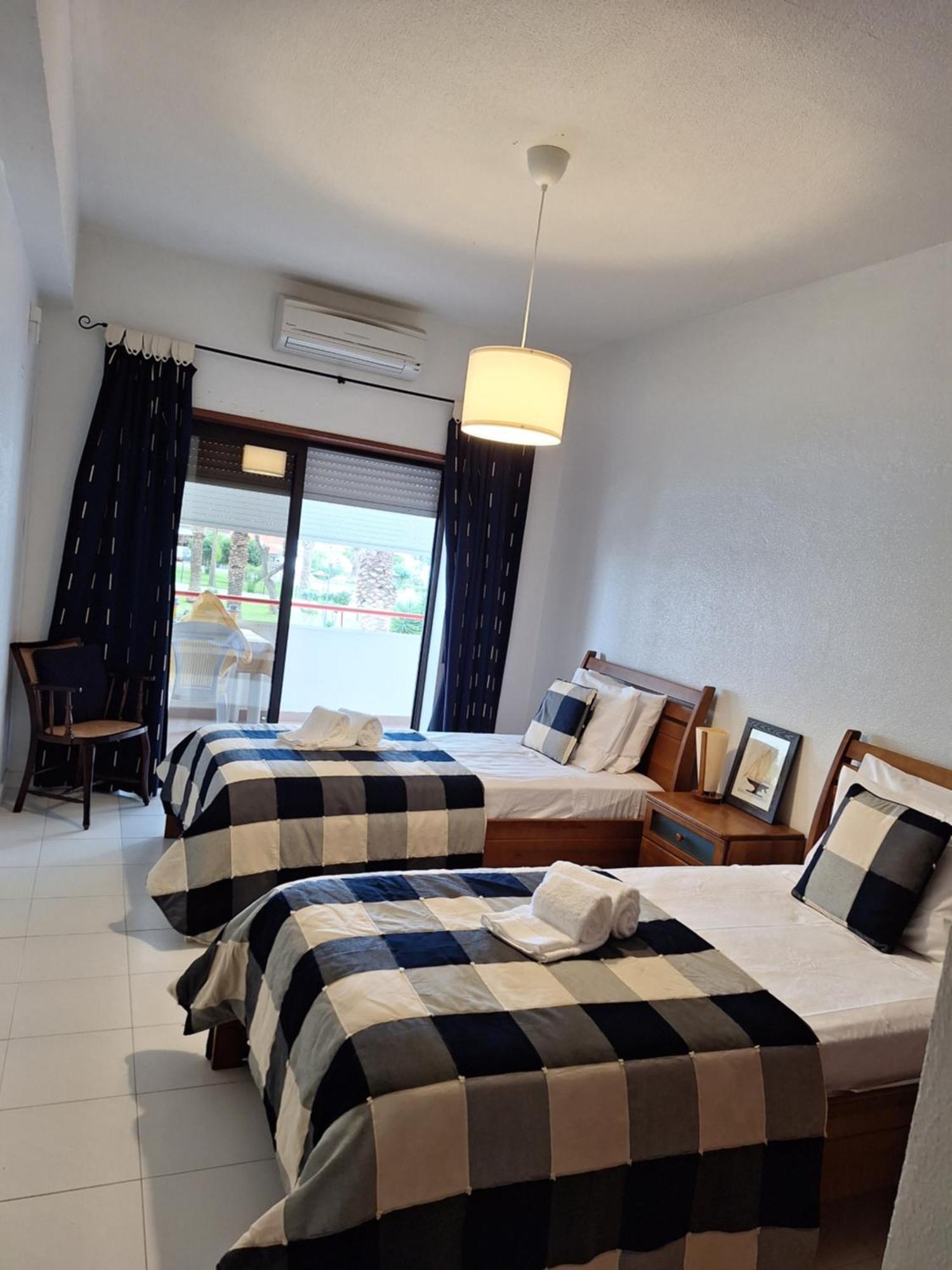 Palmeira Sol- 2 Bedrooms 300M From The Beach Ocean View Porches  Extérieur photo